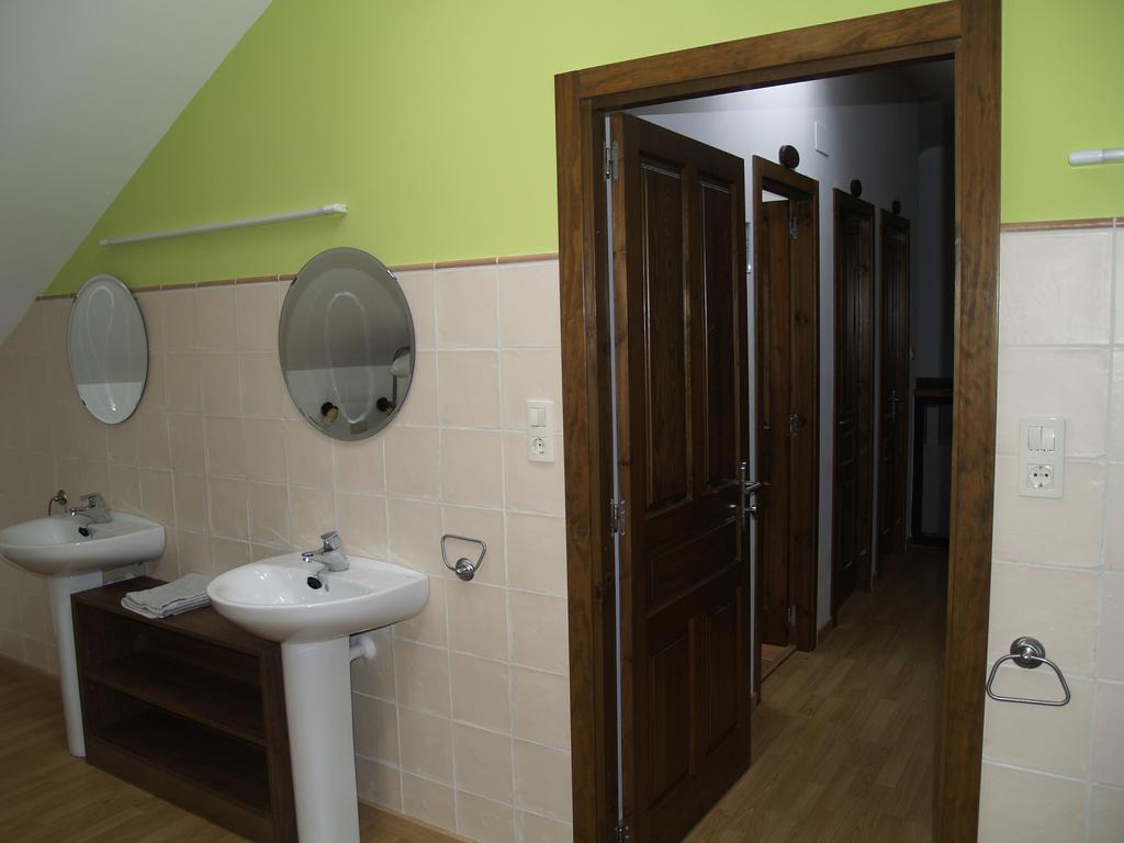 Albergue De Yebra Yebra de Basa Phòng bức ảnh