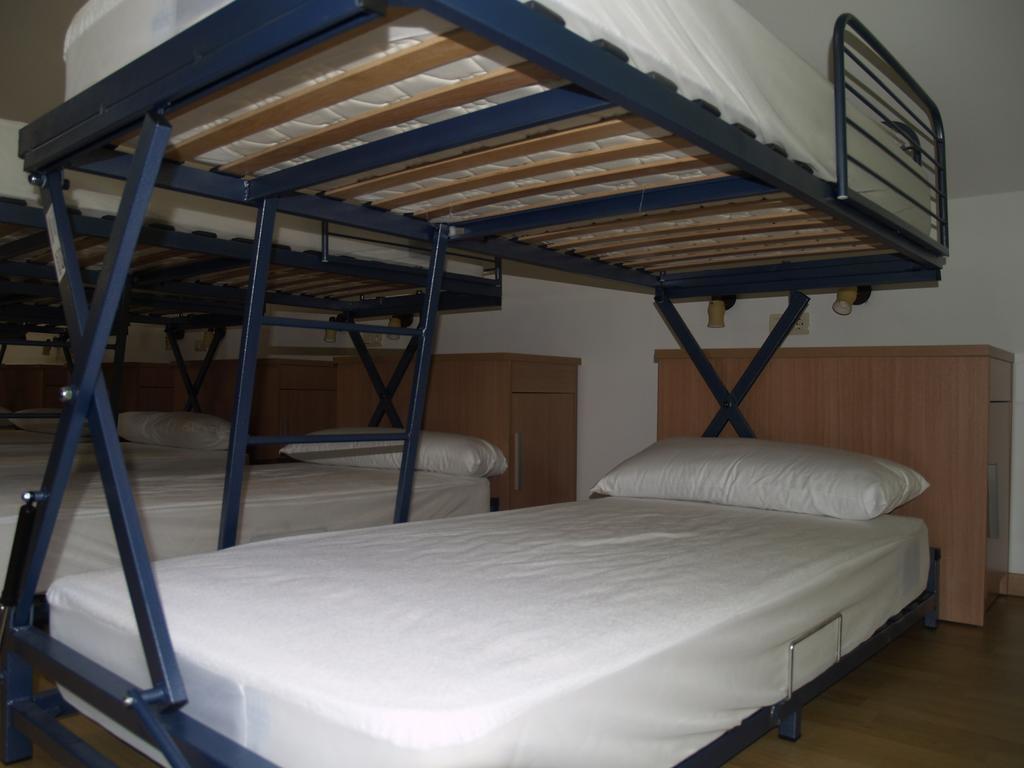 Albergue De Yebra Yebra de Basa Phòng bức ảnh