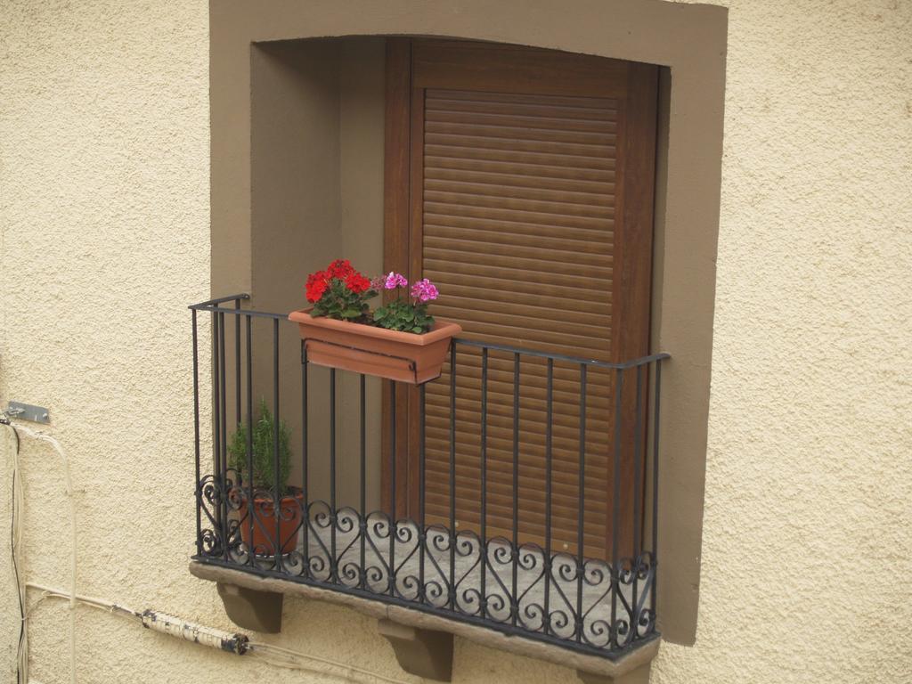 Albergue De Yebra Yebra de Basa Ngoại thất bức ảnh