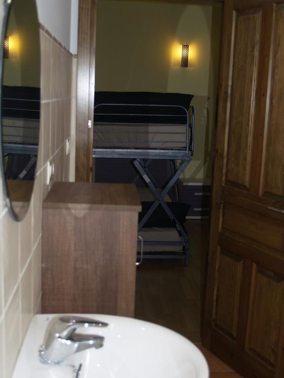 Albergue De Yebra Yebra de Basa Phòng bức ảnh